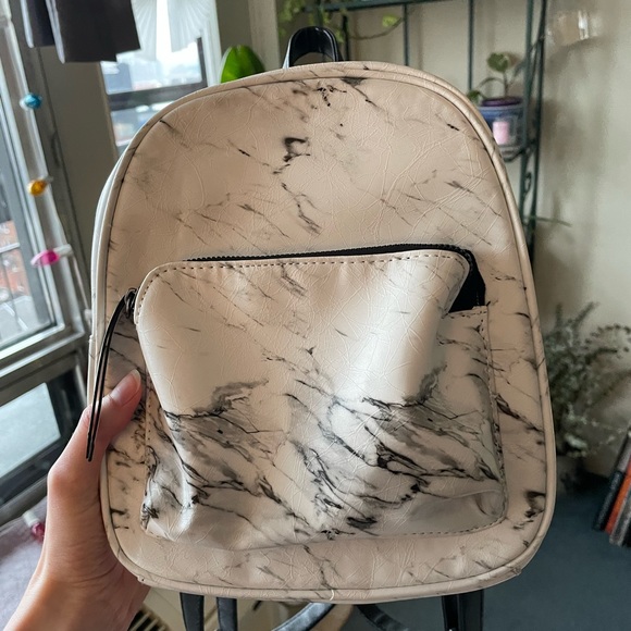 Mini backpack 🎒 - Picture 4 of 5